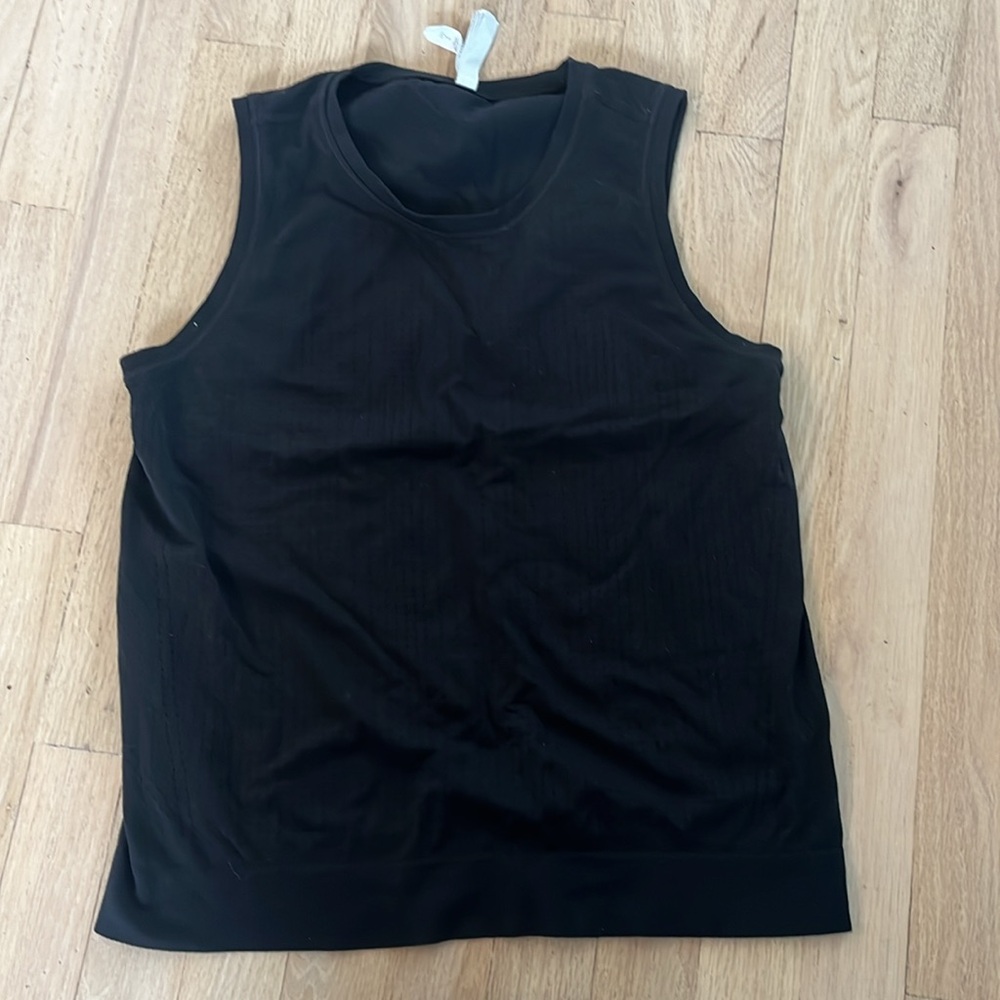 Athleta In Motion Seamless Tank. No chafing, breathable & flattering!